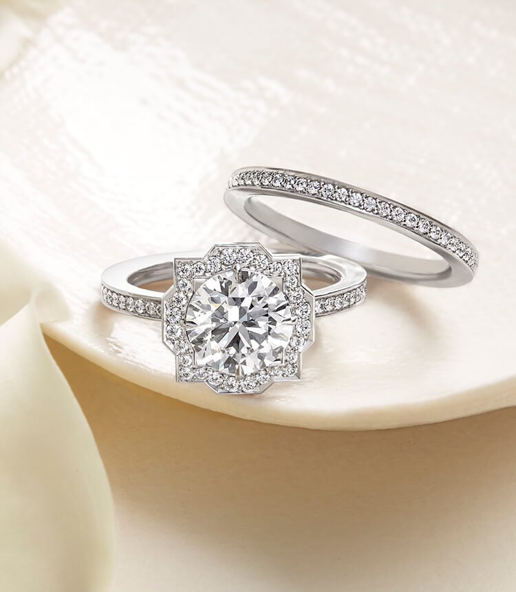 The One Oval-Shaped Engagement Ring | Harry Winston