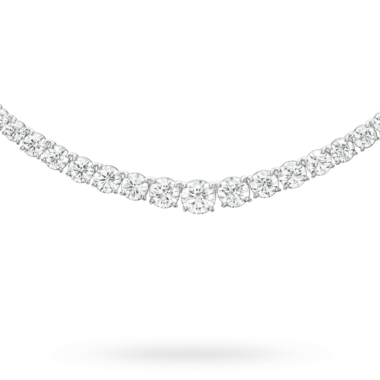Vue rapprochée de Collier ligne en diamant taille brillant