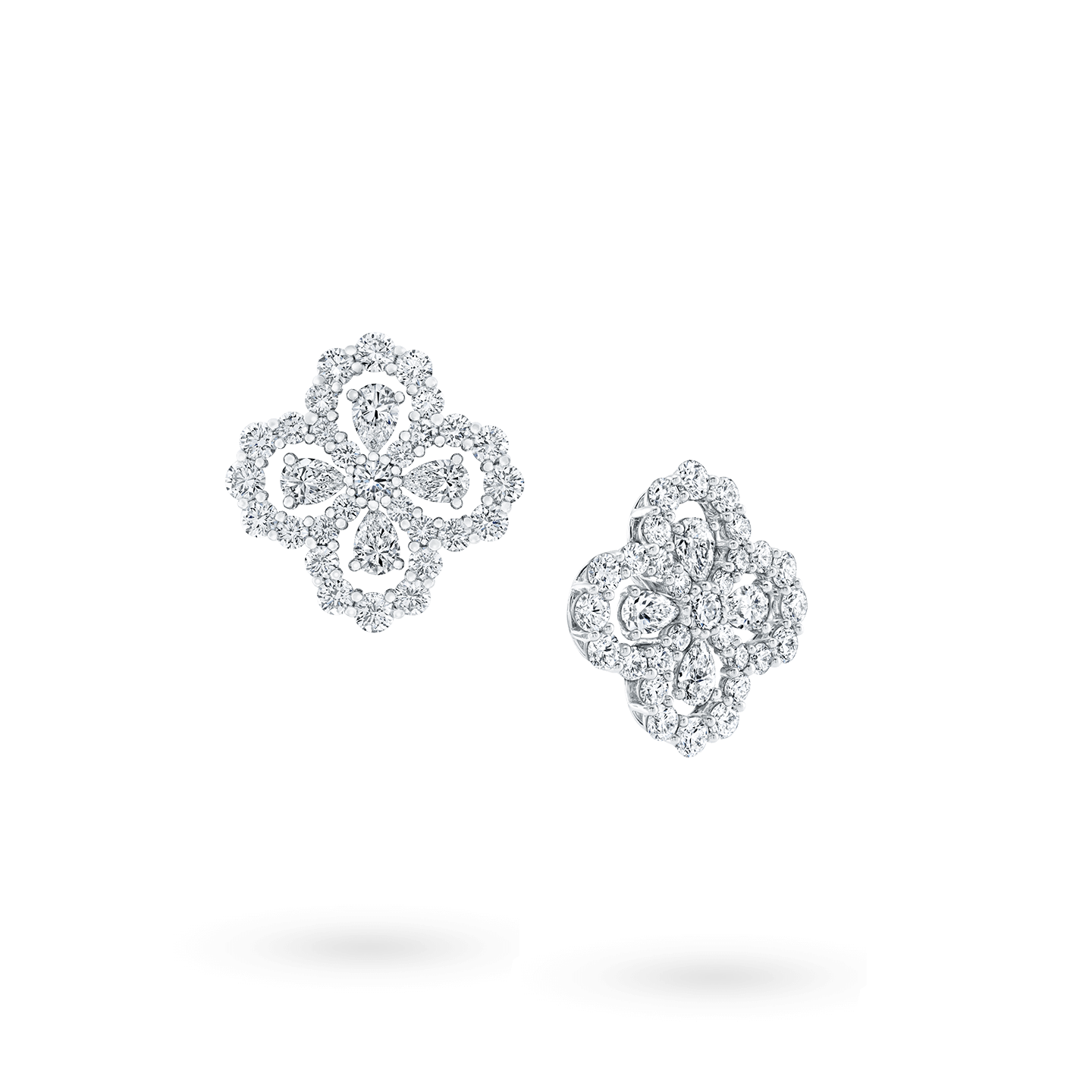 Vue en angle de la Boucles d'oreilles Diamond Loop en diamant