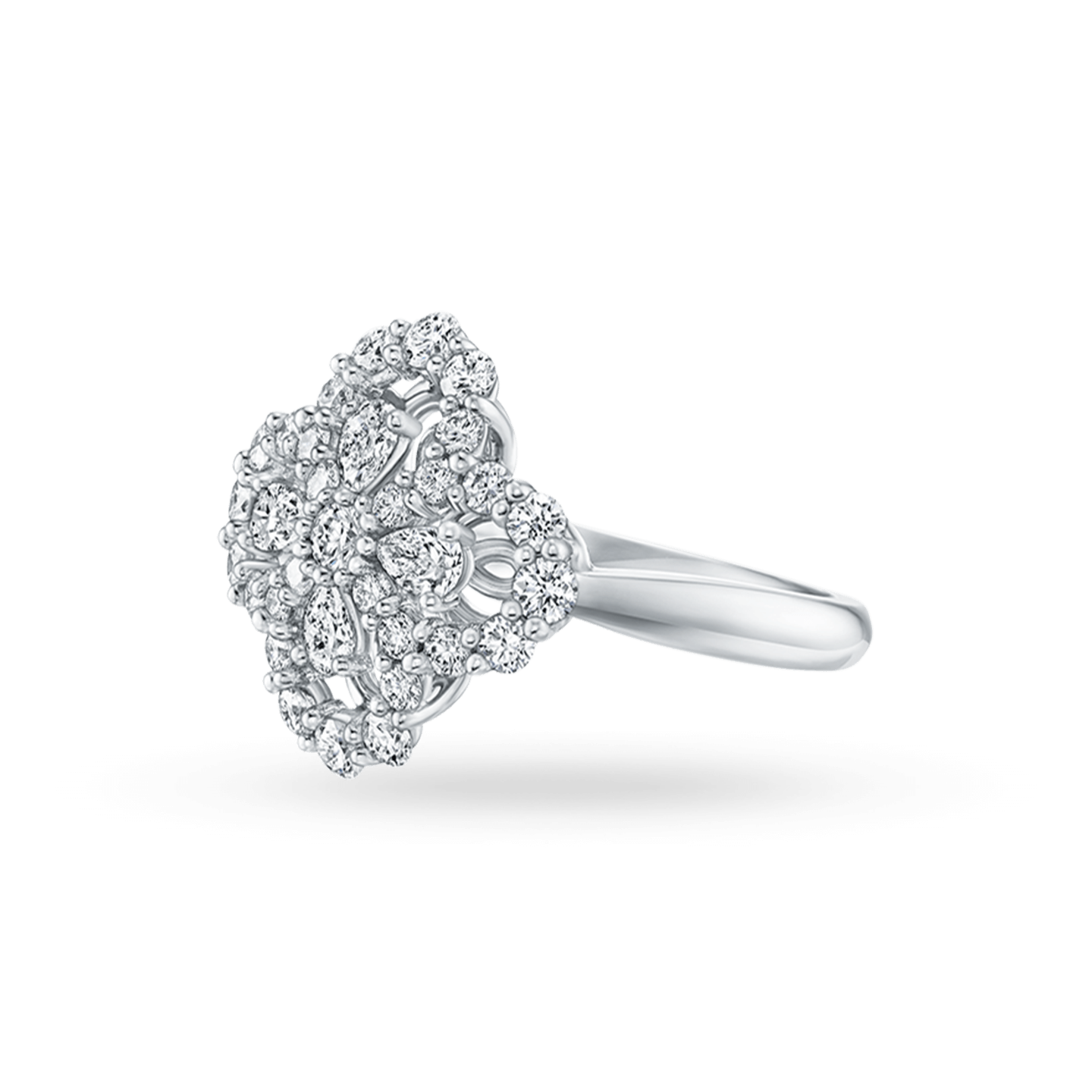 Vue en angle de la Bague Diamond Loop en diamant