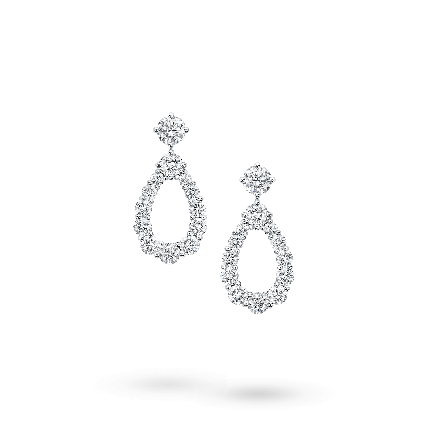 Vue de face de la Boucles d'oreilles Diamond Loop en diamant, Medium