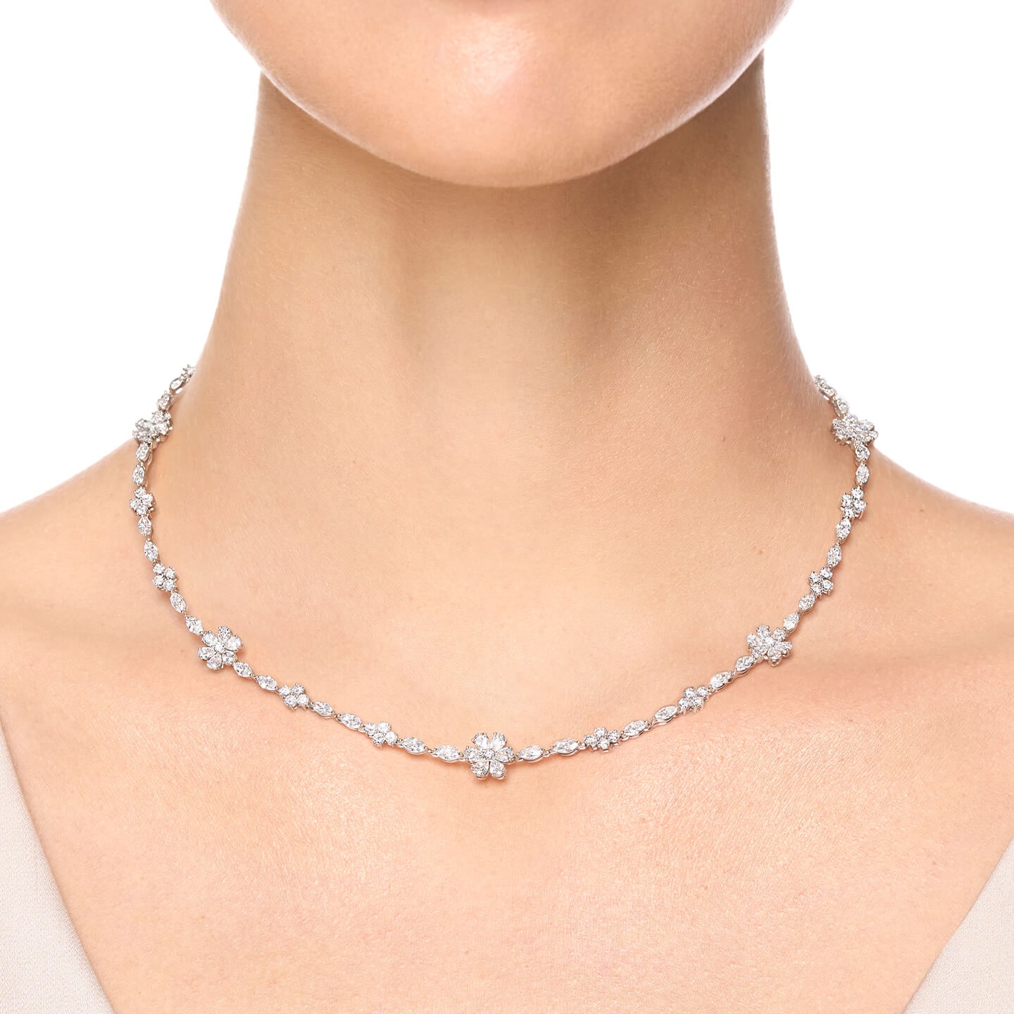 【大幅に値下げ】HARRY WINSTON フォーゲット・ミー・ノット・リング ハリー・ウィンストン「フォーゲット・ミー・ノット」に可憐な