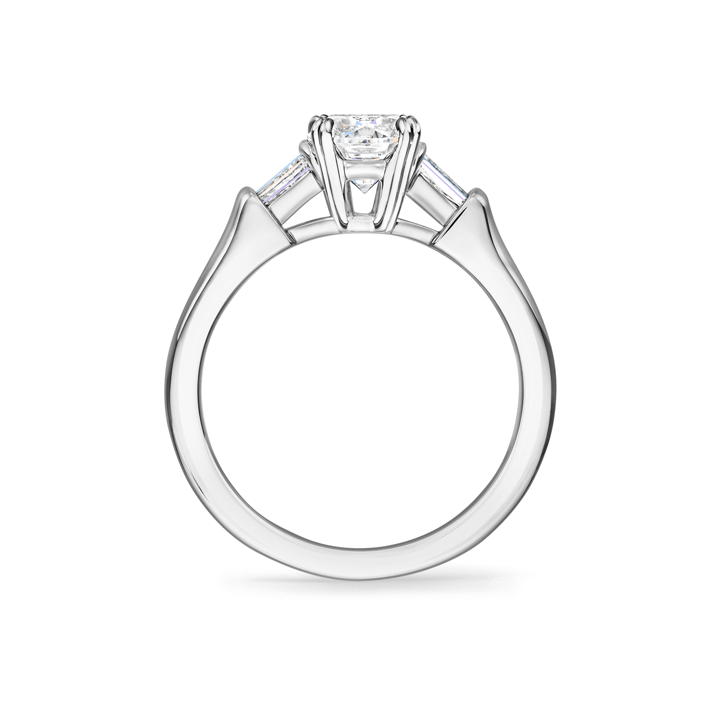 Vue latérale de la Bague de fiançailles Classic Winston diamant taille coussin et diamants latéraux taille baguette