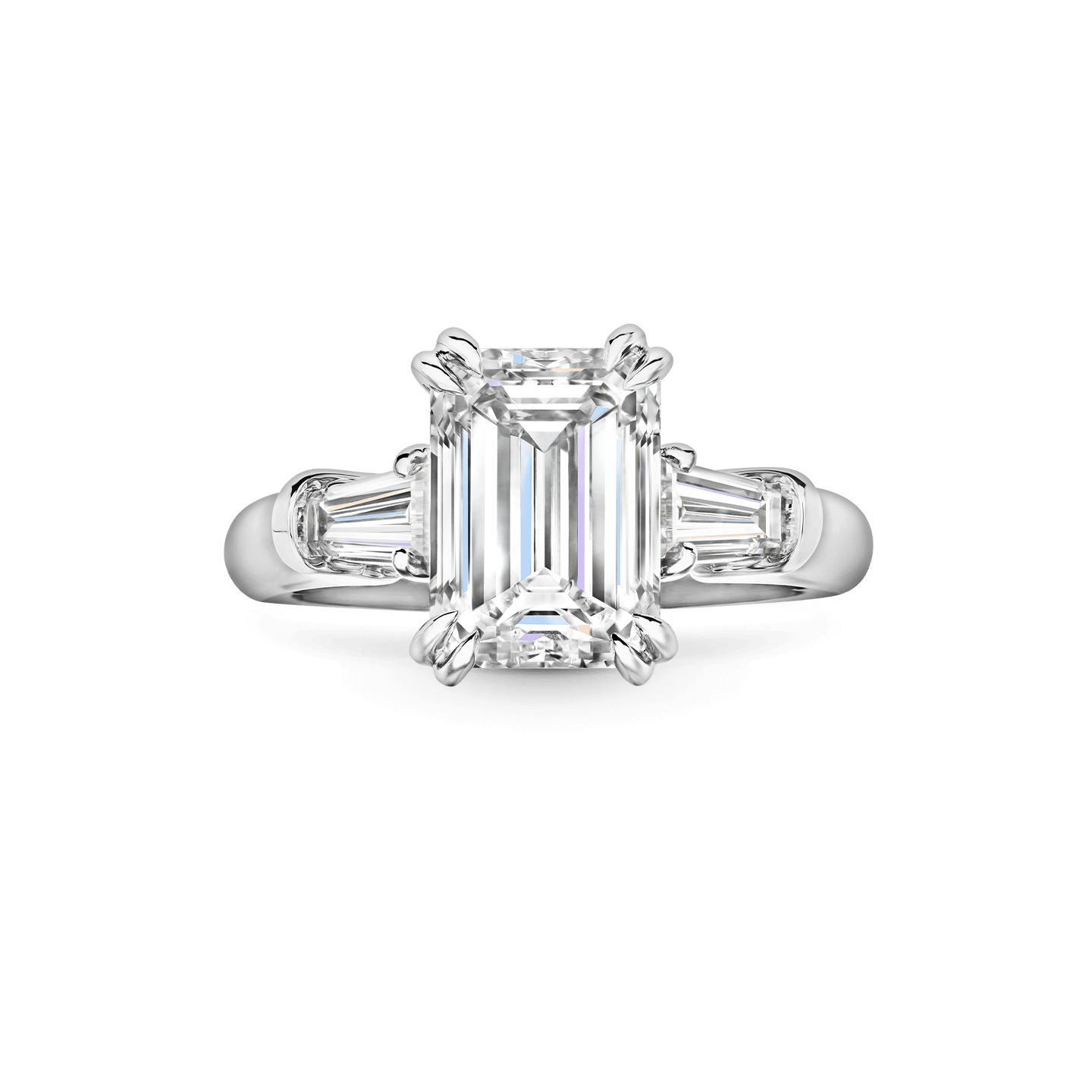 Vue de face de la Bague de fiançailles Classic Winston diamant taille émeraude et diamants latéraux taille baguette