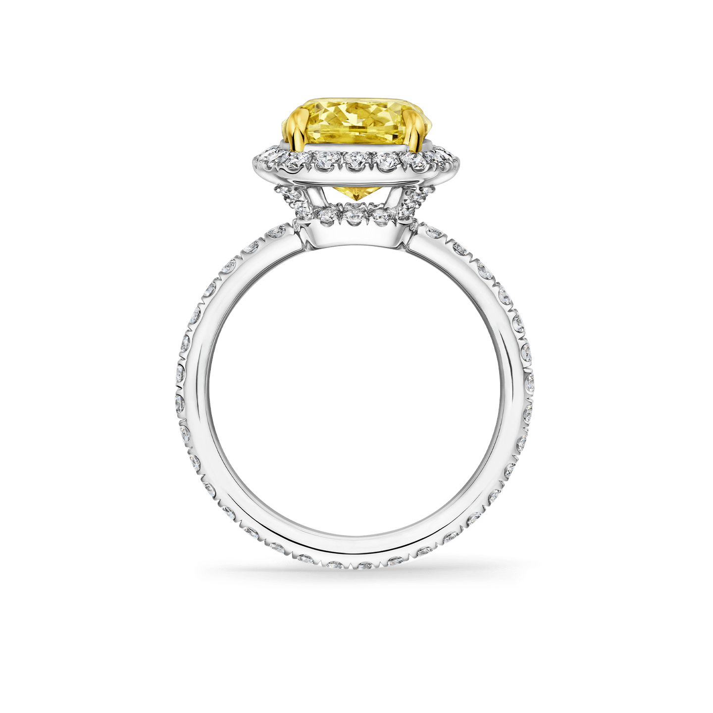 Vue latérale de la Bague diamant jaune taille coussin et micropavage