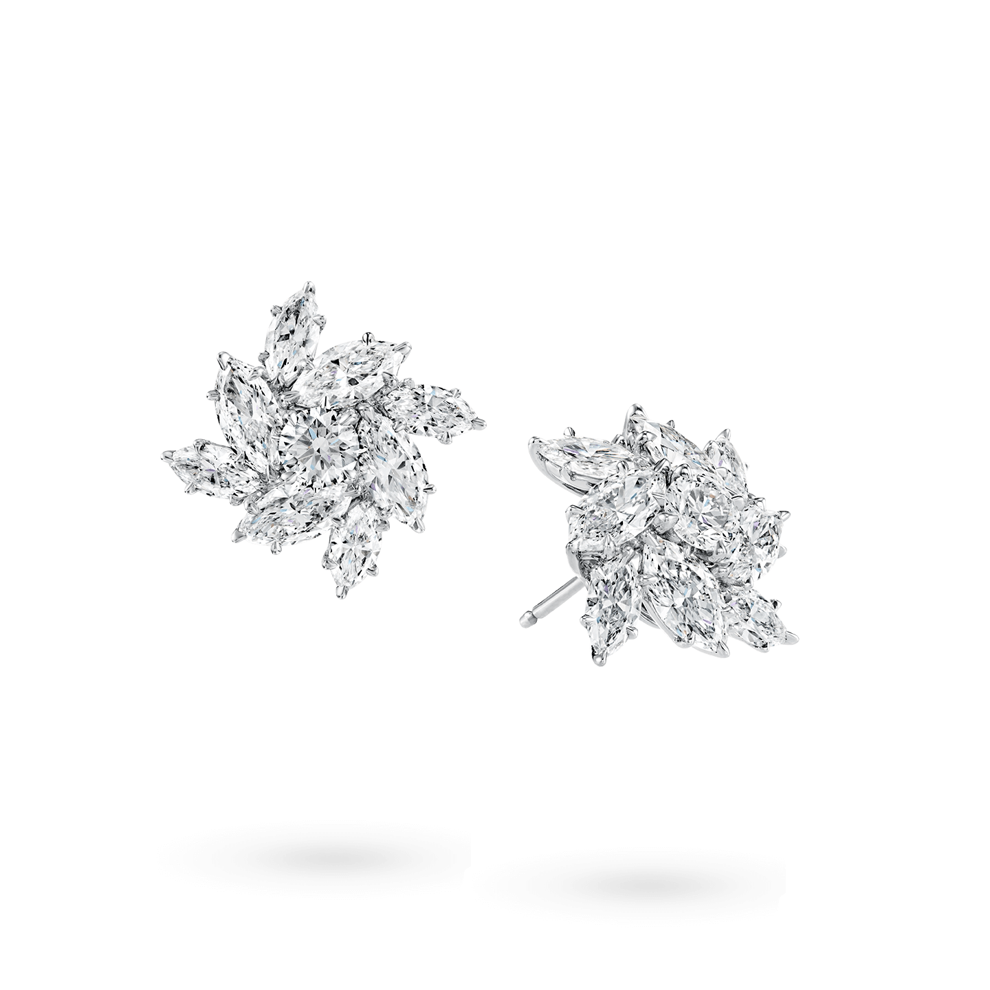 Vue en angle de la Boucles d'oreilles Pirouette en diamant