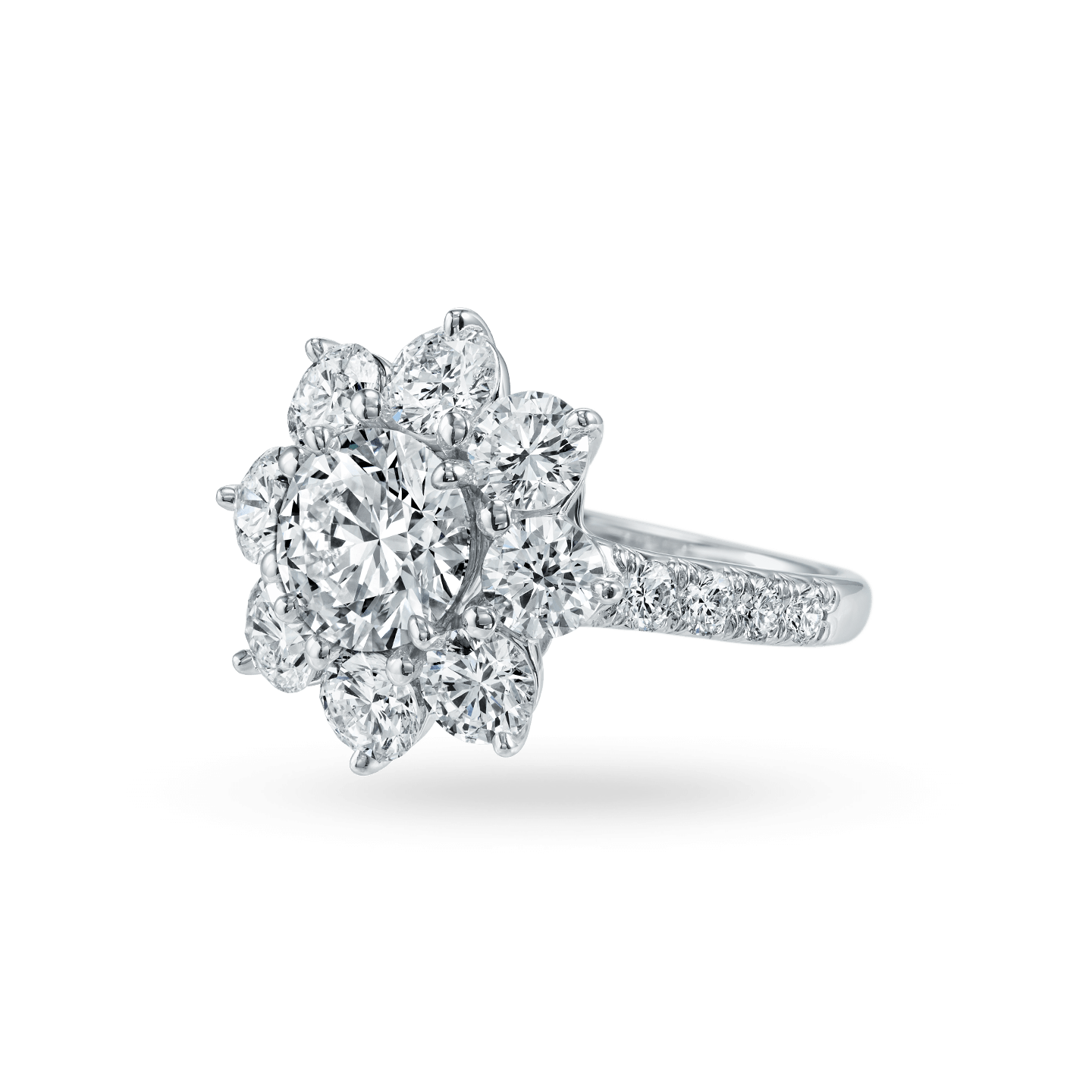 Angled view of the Sunflower Large Diamond Ring