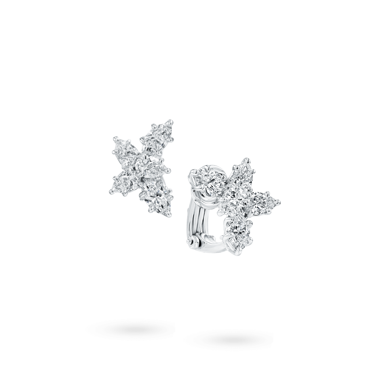 Vue en angle de la Boucles d'oreilles Winston Cluster en diamant, Small