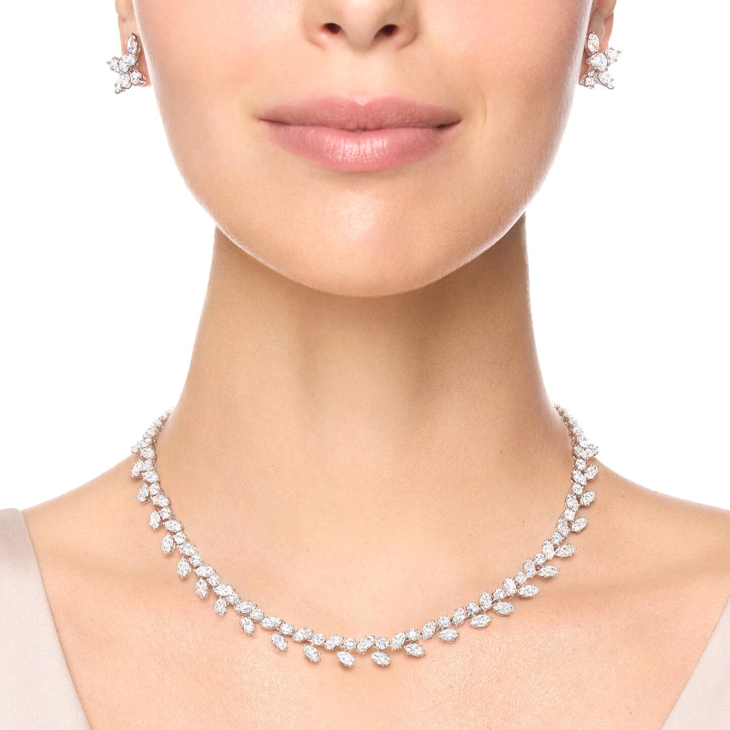 Winston Cluster Diamond Necklace on a model