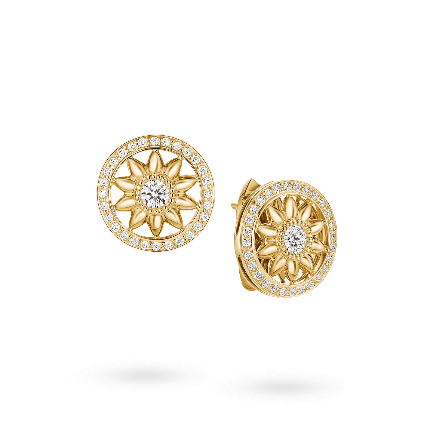 Vue en angle de la Boucles d'oreilles Winston Gates en or jaune et diamant