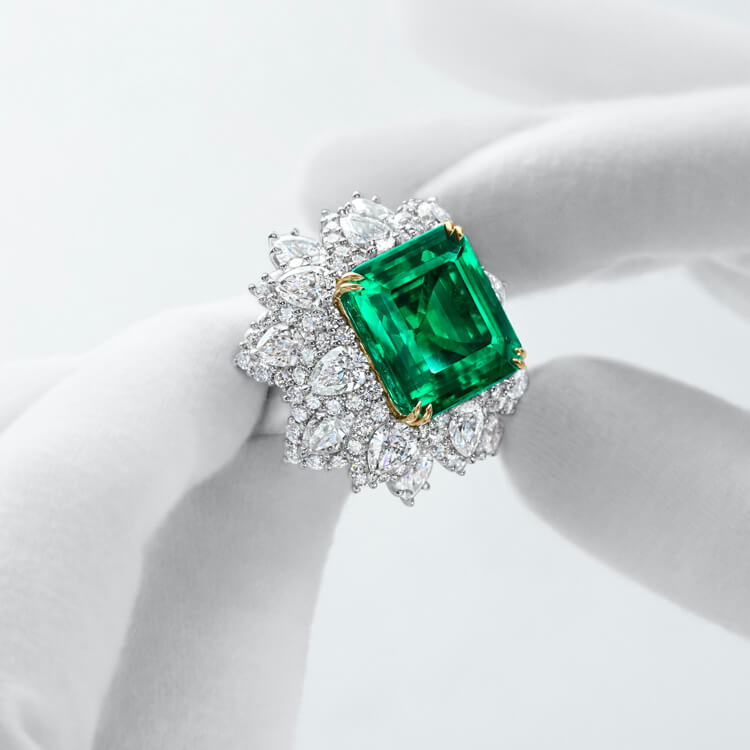 Harry winston new arrivals emerald ring