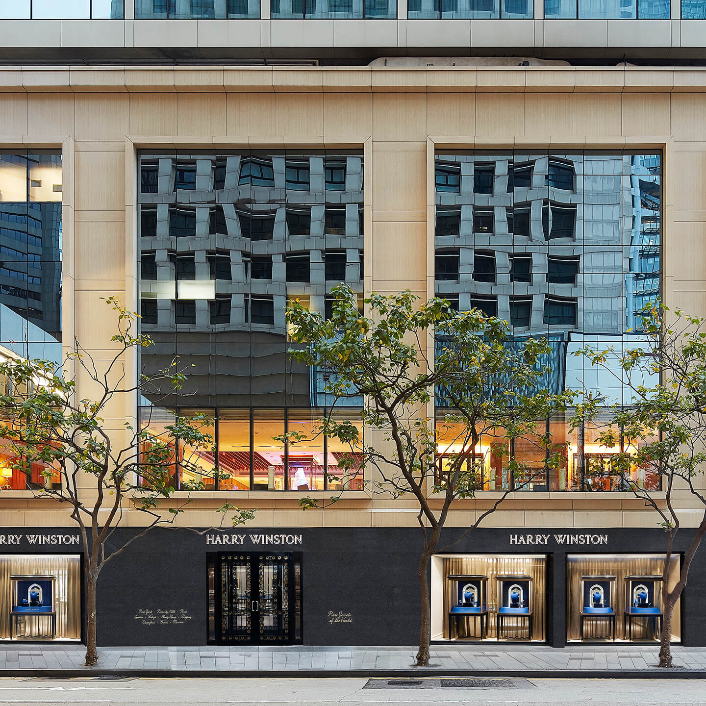 Façade view of the Harry Winston Hong Kong Mandarin Oriental Salon