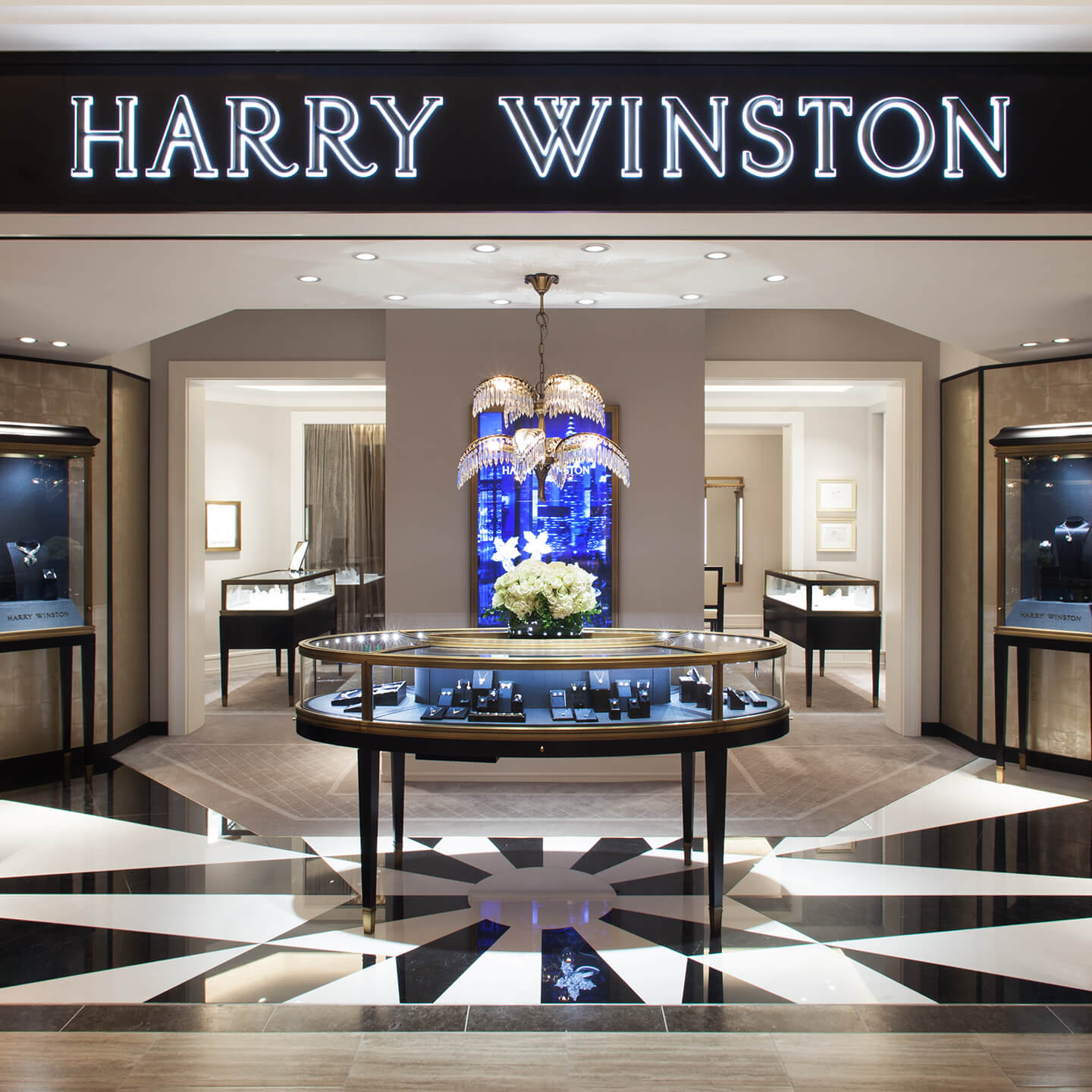 Façade of the Harry Winston Osaka Hankyu Umeda Salon