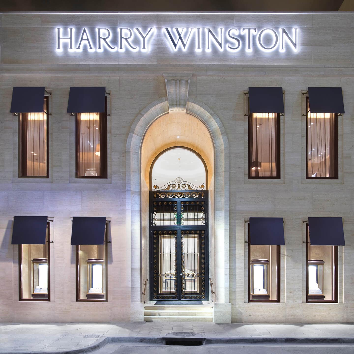 Façade of the Harry Winston Miami Design District Salon