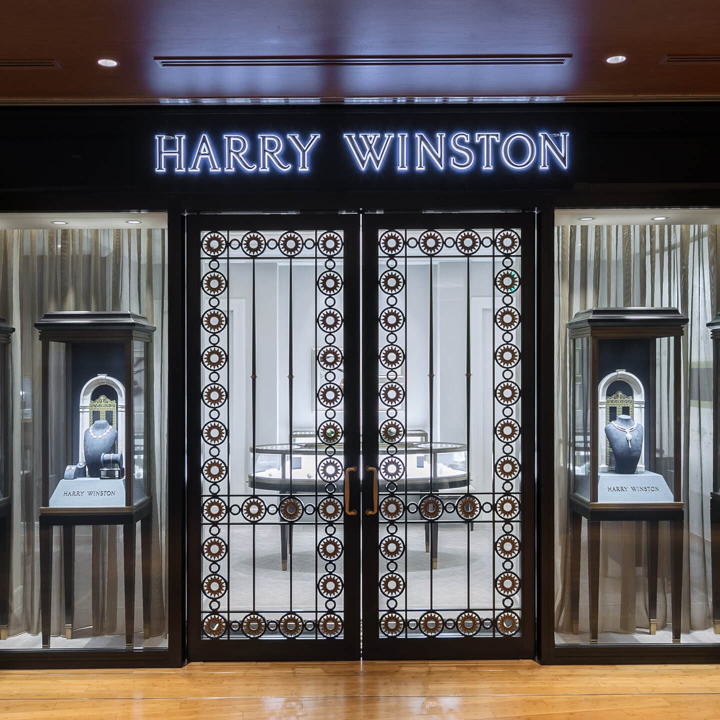 Harry Winston rouvre son salon de Tokyo Midtown