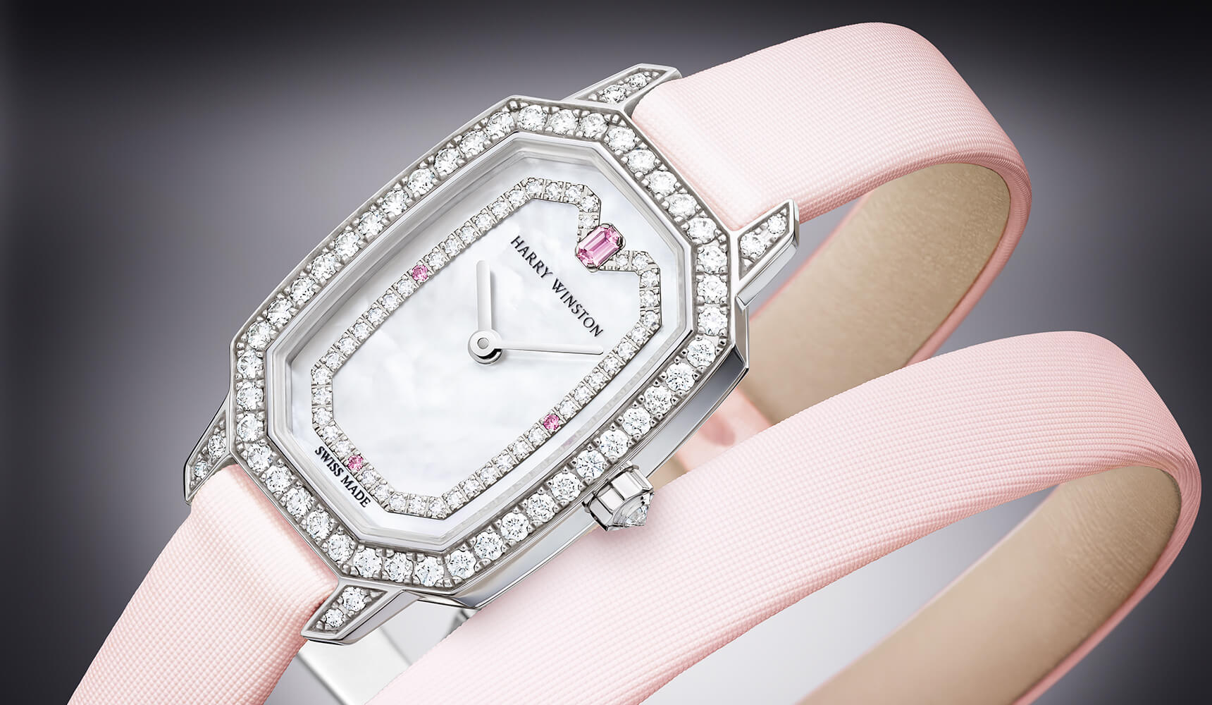 Harry Winston introduit le premier modèle de sa collection 2018