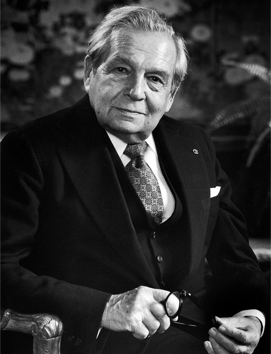Black and white portrait of Mr. Harry Winston