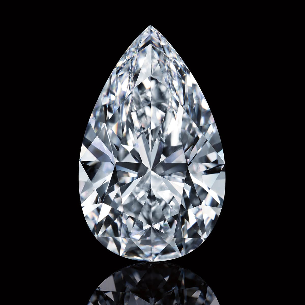 Image of the loose pear-shaped, flawless and colorless Winston Legacy Diamond