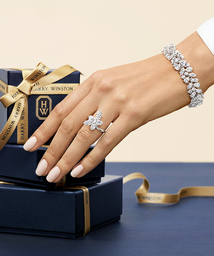 Harry winston wreath ring online
